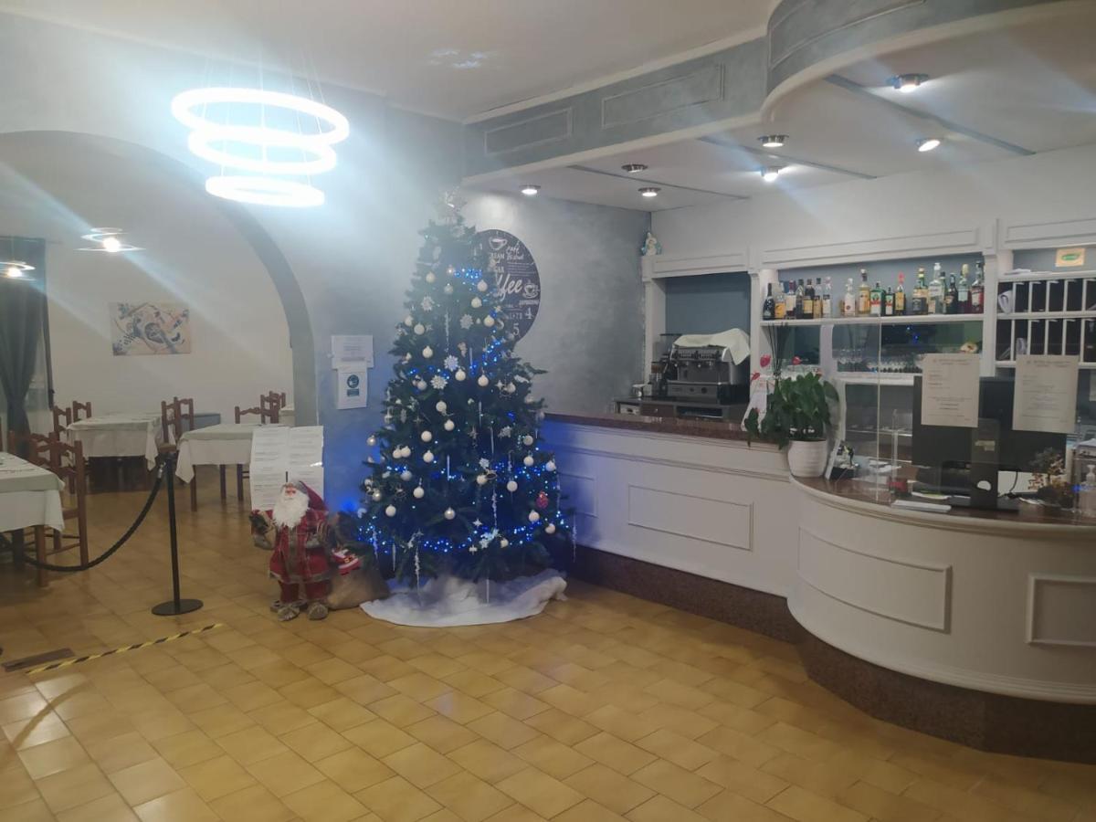 Romagnano Sesia Hotel Baiardo מראה חיצוני תמונה